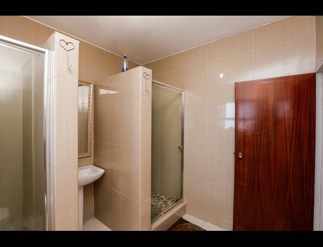 2 BEDROOM APARTMENT FOR SALE IN DURBAN CENTRAL